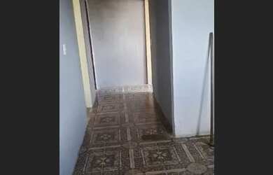 Imagem: A casa possui 2 Dormitórios, 1 Banheiro e está localizado