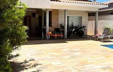 Imagem: A casa em condomínio possui 3 Dormitórios, 3 Banheiros, 3