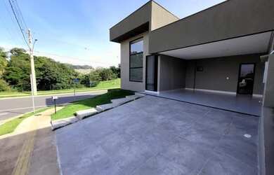 Imagem: A casa em condomínio possui 3 Dormitórios, 4 Banheiros, 4