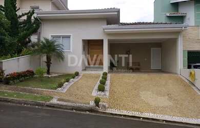 Imagem: A casa em condomínio possui 4 Dormitórios, 4 Banheiros, 2