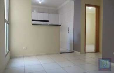Imagem: O apartamento possui 2 Dormitórios, 1 Banheiro, 1 Vaga na garagem