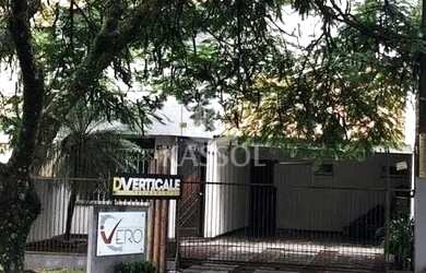 Imagem: A casa possui 2 Dormitórios, 2 Banheiros, 4 Vagas na garagem