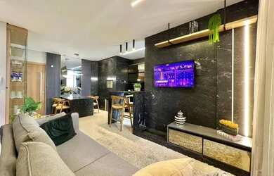 Imagem: O apartamento possui 2 Dormitórios, 2 Banheiros, 2 Vagas na