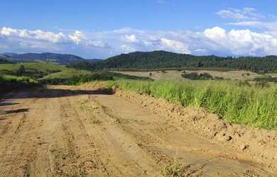 Imagem 5: Lote/Terreno para venda possui 500 metros quadrados em Jardim Imperial...