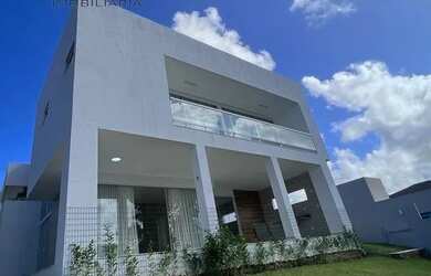 Imagem: A casa em condomínio possui 4 Dormitórios, 4 Banheiros e 280m²