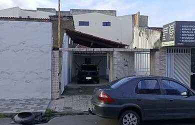 Imagem 1: Vendo Casa por 230 mil no bairro Ponto Novo com ótima localização