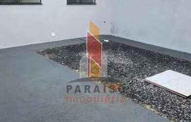 Imagem: A casa possui 2 Dormitórios, 1 Banheiro, 2 Vagas na garagem