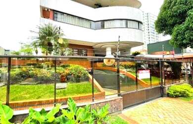 Imagem: O apartamento possui 3 Dormitórios, 5 Banheiros, 4 Vagas na