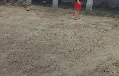 Imagem: A casa possui 1 Dormitório, 1 Banheiro, 5 Vagas na garagem