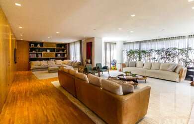 Imagem: O apartamento possui 4 Dormitórios, 4 Banheiros, 4 Vagas na