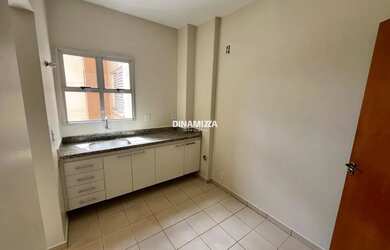 Imagem 15: Apartamento com 4 quartos, suíte, sacada e armários planejados