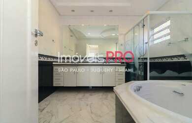 Imagem 16: Sobrado maravilhoso com 400 m2 com piscina na região mais nobre do Planalto...