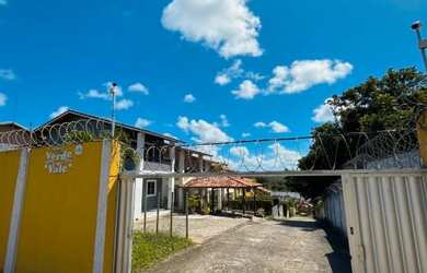 Imagem 1: Linda Casa Tipo Village dentro de Condomínio Fechado 2/4 Duas Suítes Completas Abrantes