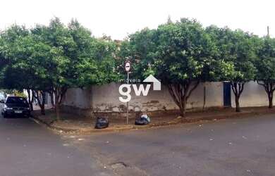 Imagem: O terreno possui 230m² de Área e está localizado em Centro