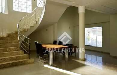 Imagem 2: Magnífica Casa à Venda no Condomínio Portal da Serra