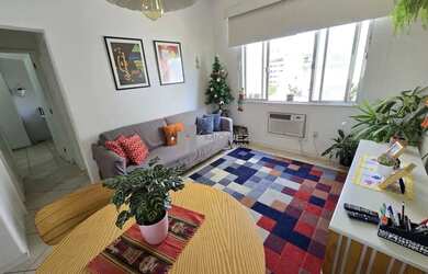 Imagem: O apartamento possui 2 Dormitórios, 2 Banheiros, 70m² de Área