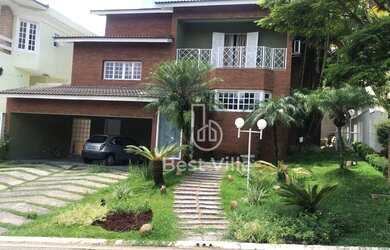 Imagem: A casa em condomínio possui 4 Dormitórios, 5 Banheiros, 5