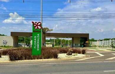 Imagem: O terreno possui 200m² de Área e está localizado em Chácara