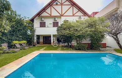 Imagem: A casa em condomínio possui 3 Dormitórios, 5 Banheiros, 4