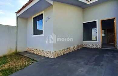 Imagem: A casa possui 2 Dormitórios, 1 Banheiro, 1 Vaga na garagem