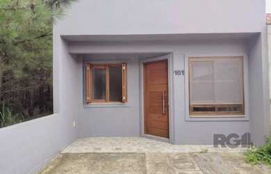 Imagem: A casa possui 2 Dormitórios, 2 Banheiros, 67m² de Área e