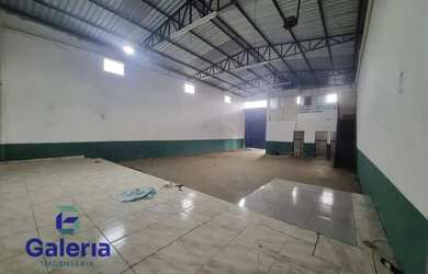 Imagem: O depósito possui 4 Vagas na garagem, 204m² de Área e está