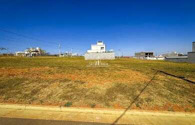 Imagem: O terreno possui 268m² de Área e está localizado em Jardins