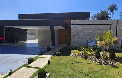 Imagem 14: Casa Alto Padrão à Venda em Betim no Condomínio Valle da Serra