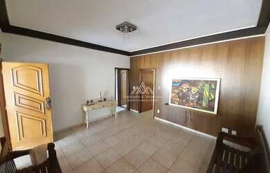 Imagem: A casa possui 2 Dormitórios, 3 Banheiros, 5 Vagas na garagem