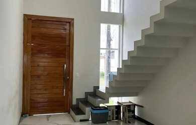 Imagem: A casa em condomínio possui 4 Dormitórios, 5 Banheiros, 2