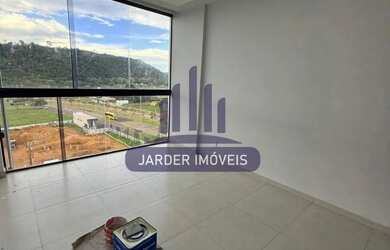 Imagem: A casa possui 3 Dormitórios, 2 Banheiros e está localizado