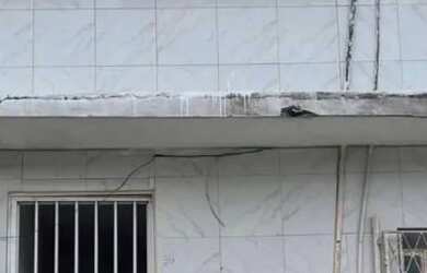 Imagem: A casa possui 3 Dormitórios, 2 Banheiros e está localizado