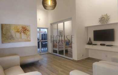 Imagem: A casa em condomínio à venda possui 3 Dormitórios, 2 Banheiros