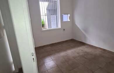 Imagem: A casa possui 2 Dormitórios, 2 Banheiros, 100m² de Área e
