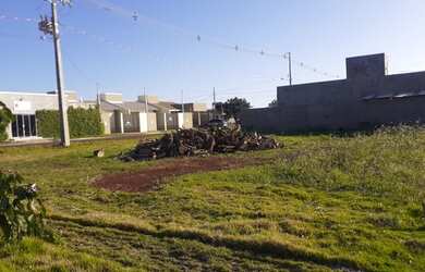 Imagem 2: Troco terreno de esquina no jardim oliveiras por caminhão