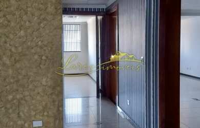 Imagem: O depósito possui 5 Vagas na garagem, 300m² de Área e está