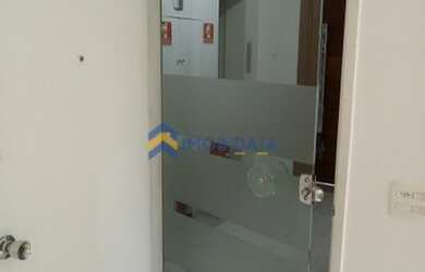 Imagem: O depósito possui 1 Vaga na garagem, 43m² de Área e está