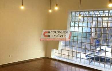 Imagem: A casa possui 1 Dormitório, 1 Banheiro, 1 Vaga na garagem