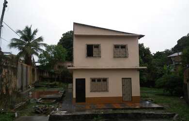 Imagem: A casa possui 4 Dormitórios, 4 Banheiros, 3 Vagas na garagem