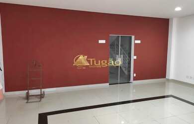 Imagem: O depósito possui 4 Vagas na garagem, 400m² de Área e está