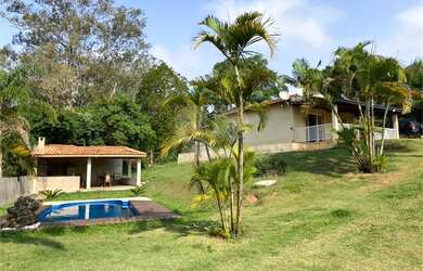 Imagem: A fazenda possui 110m² de Área e está localizado em Rosário