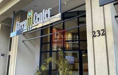 Imagem: O depósito possui 32m² de Área e está localizado em Centro