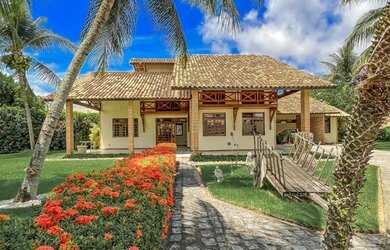 Imagem: A casa em condomínio possui 4 Dormitórios, 5 Banheiros, 5