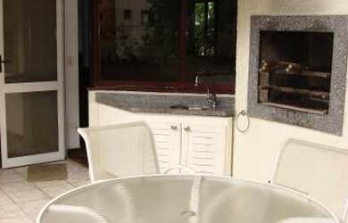 Imagem: O apartamento possui 4 Dormitórios, 5 Banheiros, 4 Vagas na