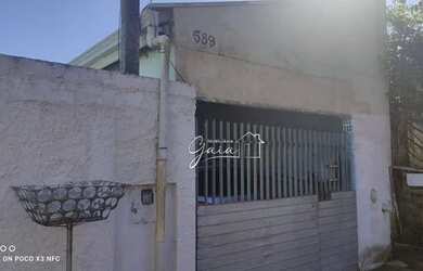 Imagem: A casa possui 2 Dormitórios, 1 Banheiro, 1 Vaga na garagem