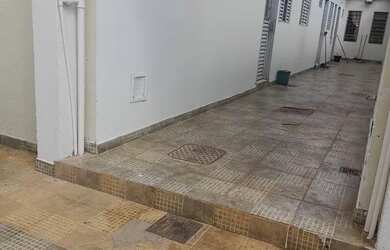 Imagem: A casa possui 1 Dormitório, 1 Banheiro e está localizado