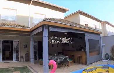 Imagem: A casa em condomínio possui 3 Dormitórios, 3 Banheiros, 3