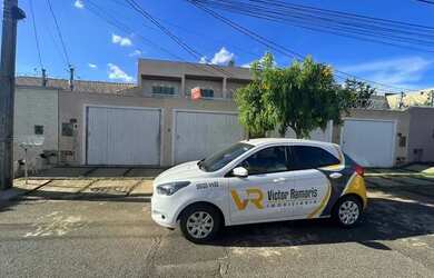 Imagem: A casa possui 2 Dormitórios, 1 Banheiro, 1 Vaga na garagem