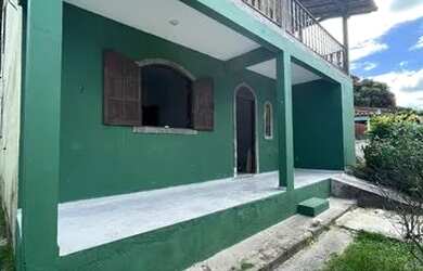 Imagem: A casa possui 2 Dormitórios, 1 Banheiro, 1 Vaga na garagem