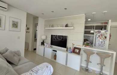 Imagem: O apartamento possui 3 Dormitórios, 2 Banheiros, 1 Vaga na